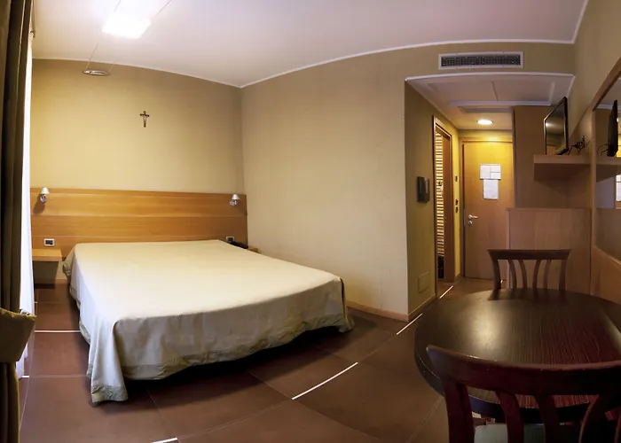 San Pietro فندق سان جيوفاني روتوندو